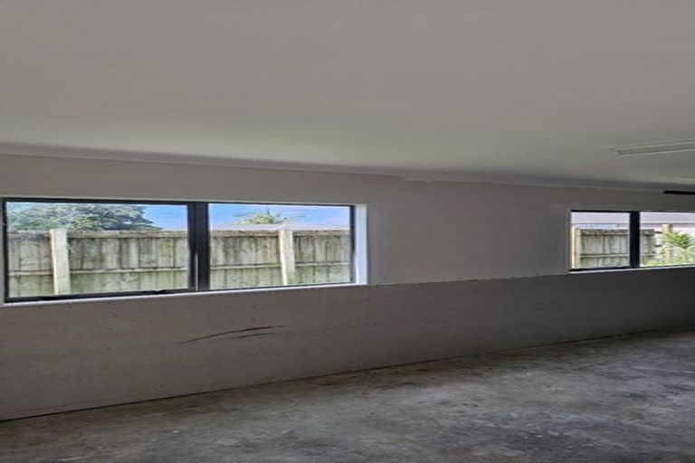 Photo of property in 283a Don Buck Road, Massey, Auckland, 0614