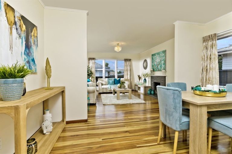 Photo of property in 1/38 Edwards Avenue, Henderson, Auckland, 0610