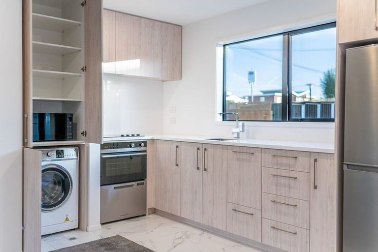Photo of property in 231u6 Marine Parade, Seatoun, Wellington, 6022