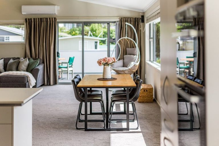 Photo of property in 37 Spinnaker Drive, Whitby, Porirua, 5024