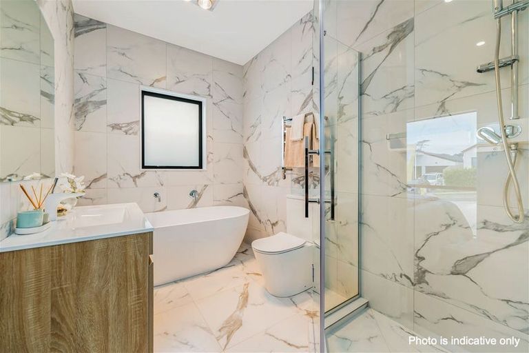 Photo of property in 5 Horokaka Street, Massey, Auckland, 0614