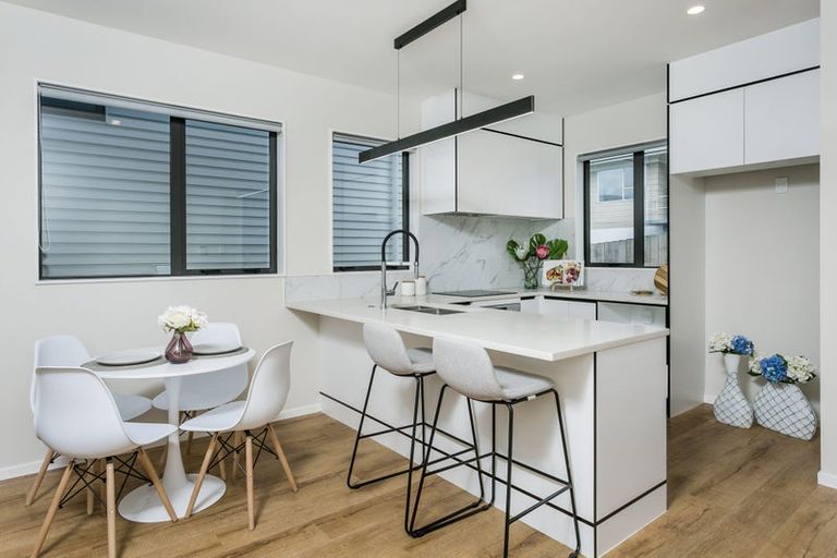 Photo of property in 51c Reynella Drive, Massey, Auckland, 0614