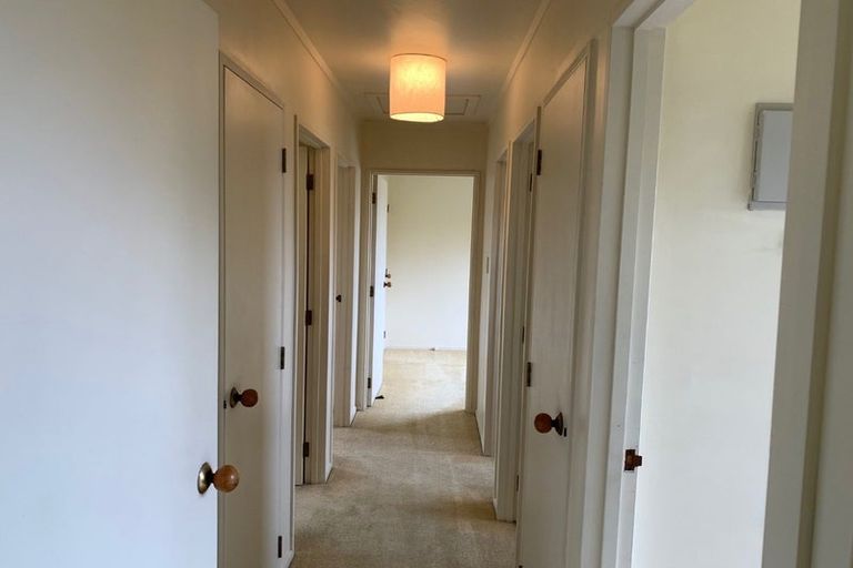 Photo of property in 2/21 Witheford Drive, Bayview, Auckland, 0629