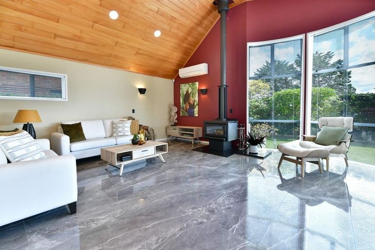 Photo of property in 5 Maygrove Drive, Orewa, 0931