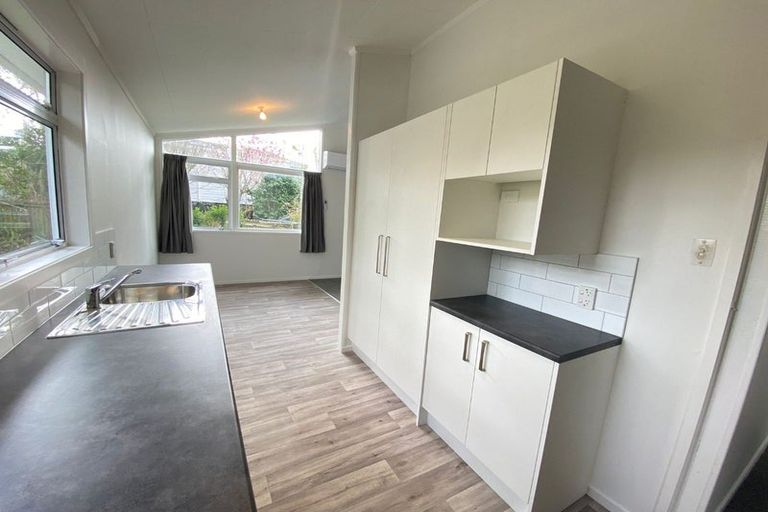 Photo of property in 110 Roberts Road, Te Atatu South, Auckland, 0610