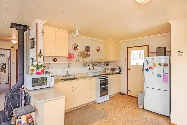 Photo of property in 42 Jessop Street, South Hill, Oamaru, 9400