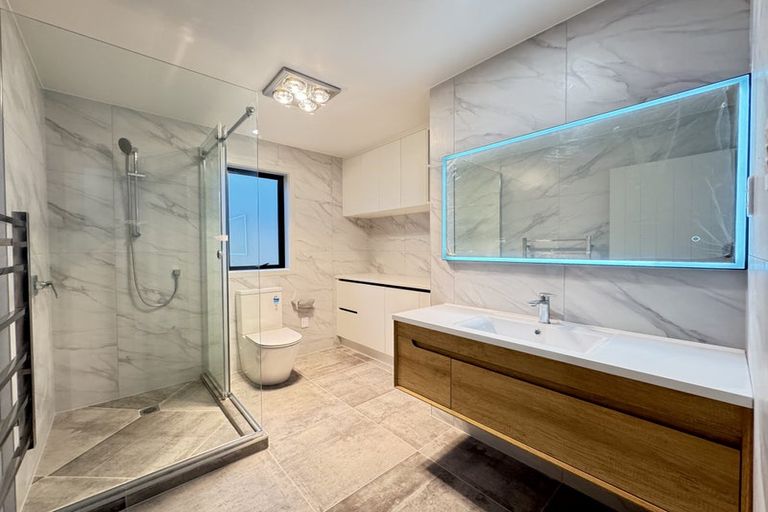 Photo of property in 62 Matangi View Drive, Orewa, 0931