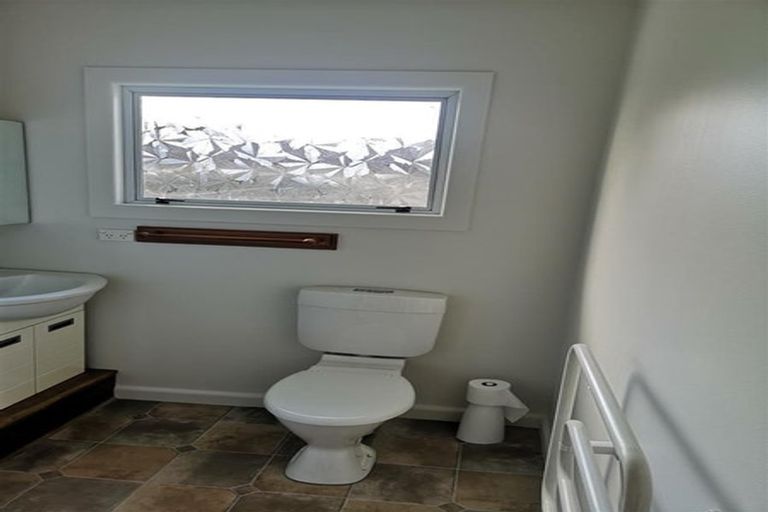 Photo of property in 1 Freyberg Avenue, Stoke, Nelson, 7011