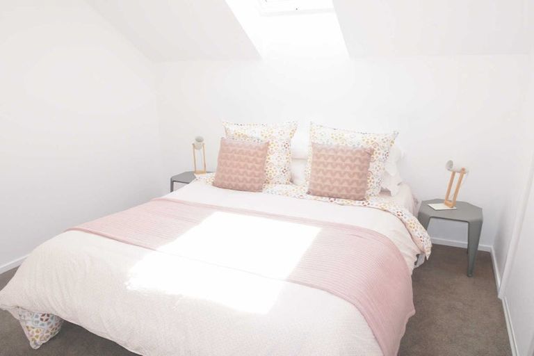 Photo of property in 2/23 Hills Road, Edgeware, Christchurch, 8013