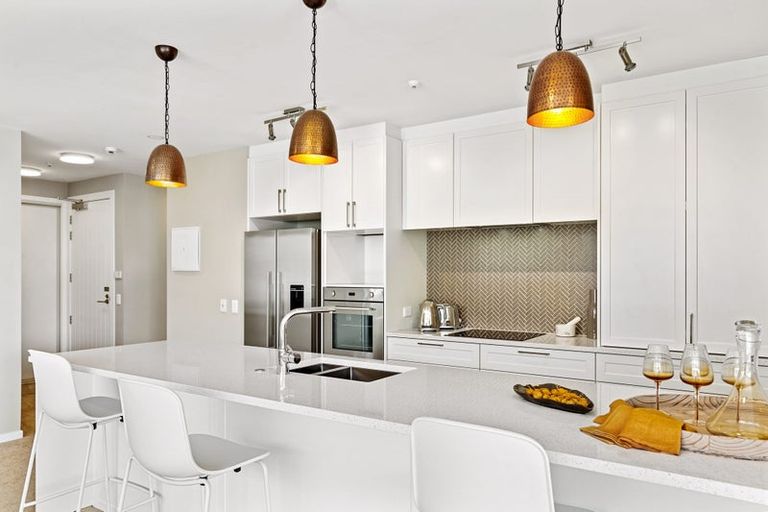 Photo of property in 231 Hibiscus Drive, Orewa, 0931