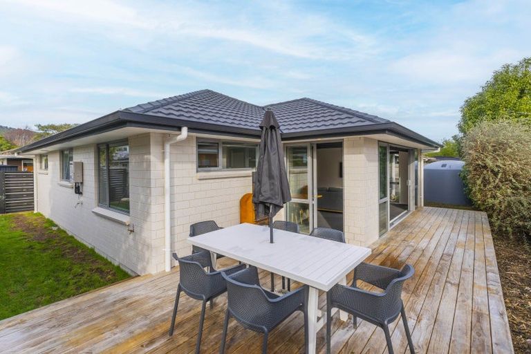 Photo of property in 27a Oriwa Street, Waikanae, 5036