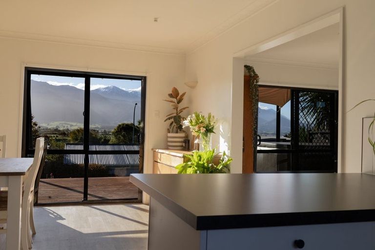 Photo of property in 7 Fyffe Avenue, Kaikoura, 7300