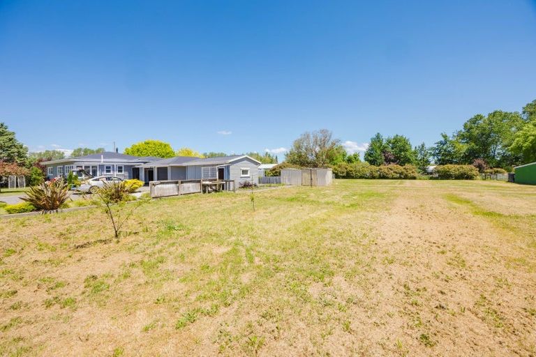 Photo of property in 2070 State Highway 2, Waipukurau, 4285