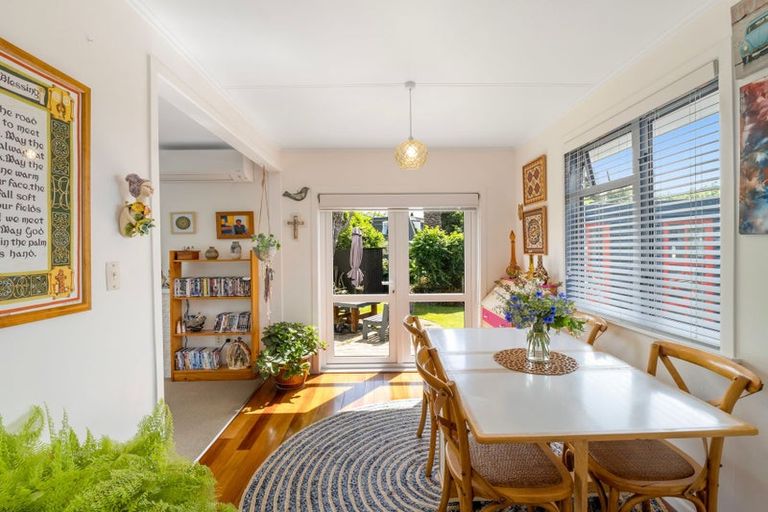 Photo of property in 22 Camellia Avenue, Aramoho, Whanganui, 4500