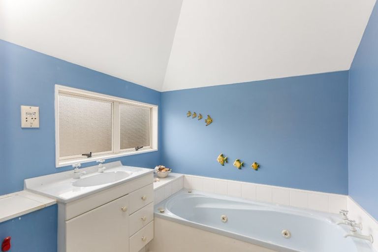 Photo of property in 38b Hinau Street, Woburn, Lower Hutt, 5011