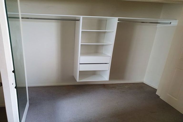 Photo of property in 52b Royal View Road, Te Atatu South, Auckland, 0610