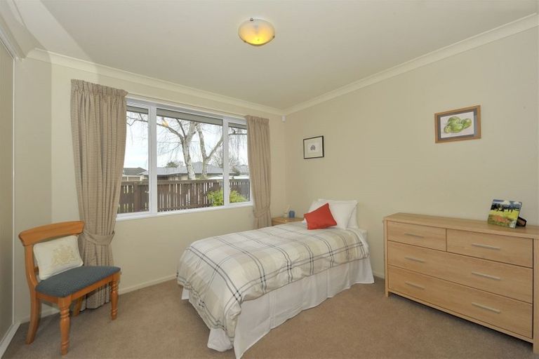 Photo of property in 2 Colina Street, Avonhead, Christchurch, 8042