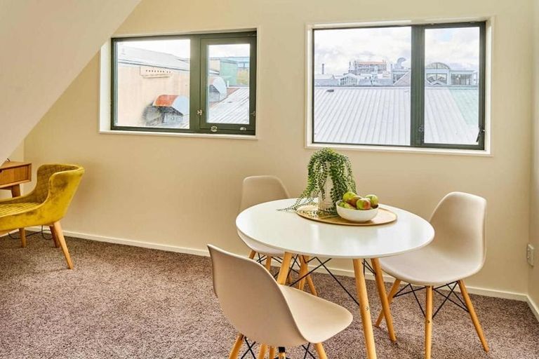 Photo of property in Courtenay Mews Apartments, 19/14u Alpha Street, Te Aro, Wellington, 6011