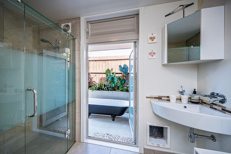 Photo of property in 9 Wharf Road, Albany, Auckland, 0632