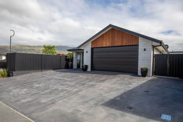 Photo of property in 28 Olds Crescent, Cromwell, 9310
