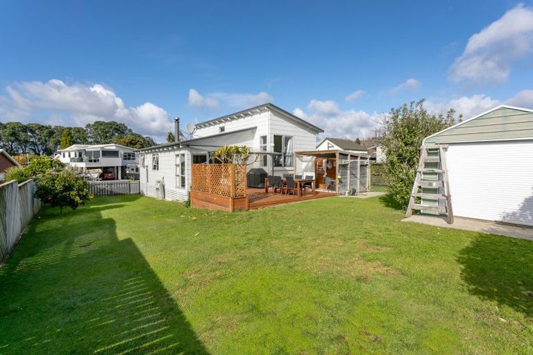 Photo of property in 102 Awarua Place, Whangamata, 3620