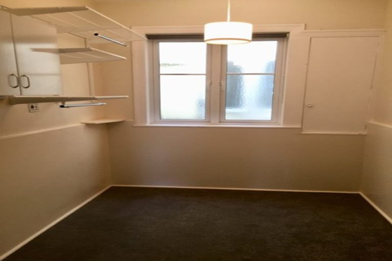 Photo of property in 34f1 Hawkestone Street, Thorndon, Wellington, 6011
