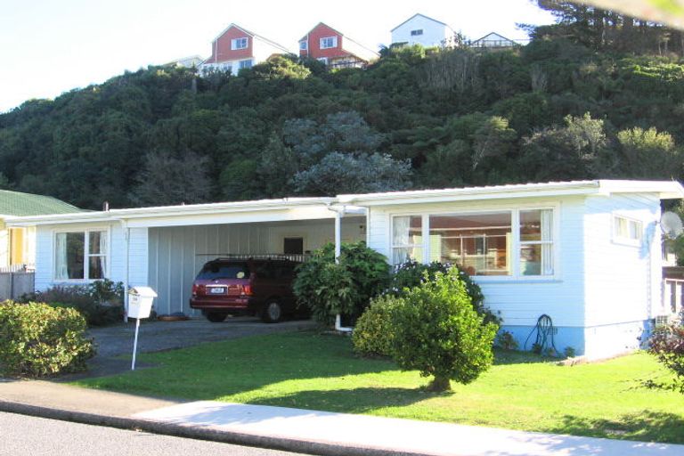 Photo of property in 28 Truscott Avenue, Johnsonville, Wellington, 6037