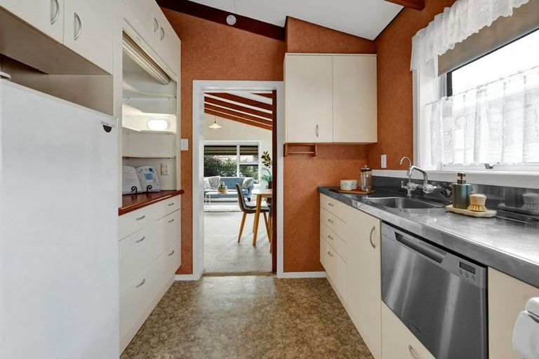 Photo of property in 23a Fulford Street, New Plymouth, 4310