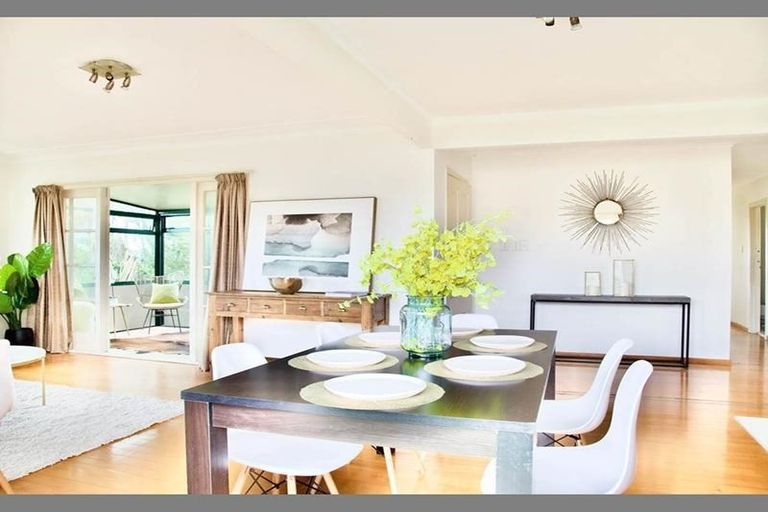 Photo of property in 12 Donovan Avenue, Massey, Auckland, 0614