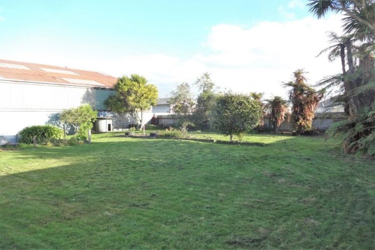 Photo of property in 128 Queen Street, Westport, 7825