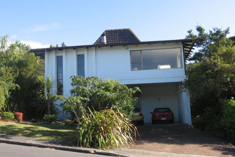 Photo of property in 11a Raymond Terrace, Northcote, Auckland, 0627