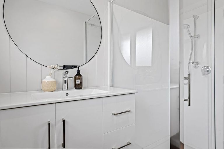 Photo of property in 1/17 Frensham Crescent, Woolston, Christchurch, 8062