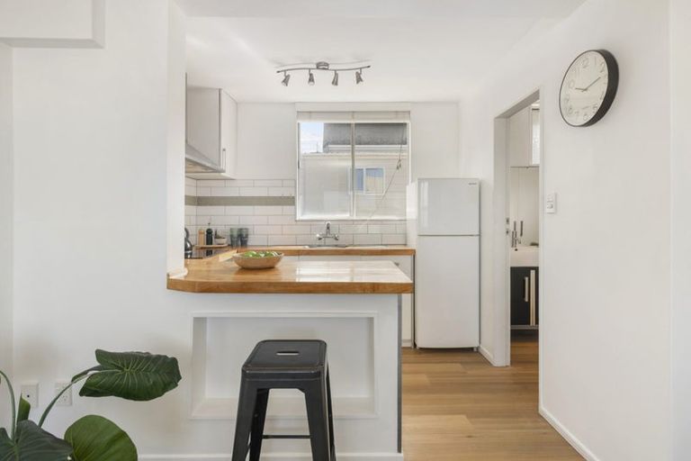 Photo of property in 12/76u Freyberg Street, Lyall Bay, Wellington, 6022