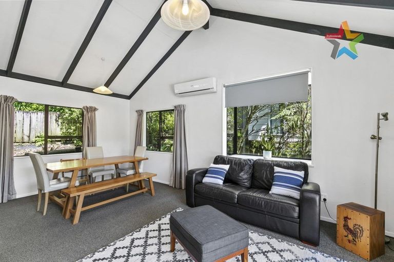 Photo of property in 13 Ruth Grove, Karori, Wellington, 6012