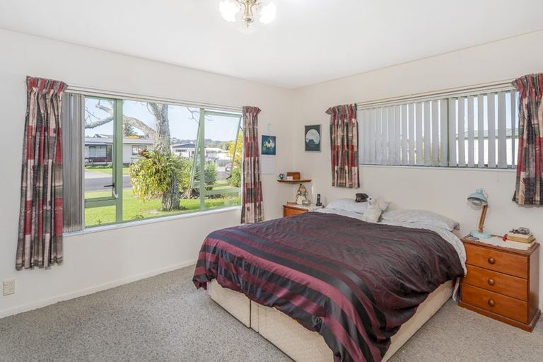 Photo of property in 16 Meadow Drive, Whitianga, 3510