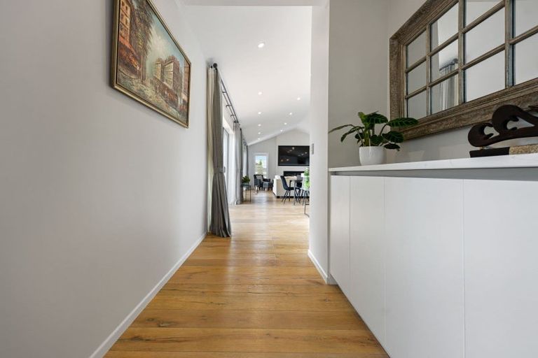 Photo of property in 5 Moemoea Place, Cambridge, 3434