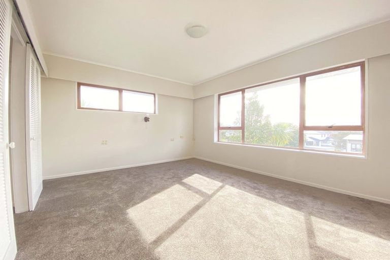 Photo of property in 2 Hogan Street, Pukekohe, 2120