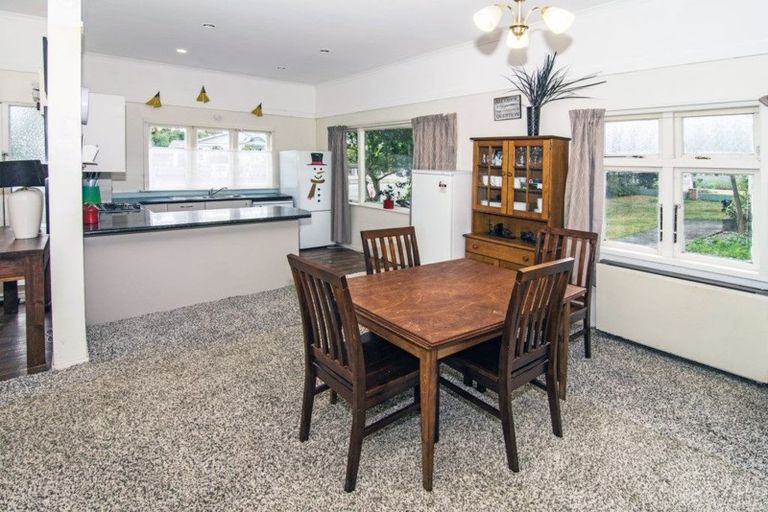 Photo of property in 30 Cambridge Terrace, Masterton, 5810