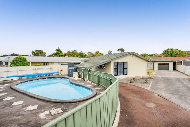 Photo of property in 4 Ramanui Avenue, Hawera, 4610