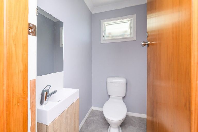 Photo of property in 6 Milton Street, Roslyn, Palmerston North, 4414