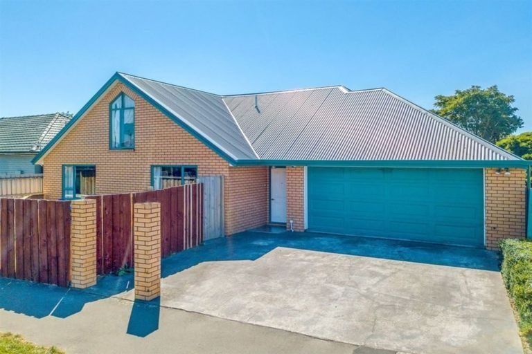 Photo of property in 176 Langdons Road, Northcote, Christchurch, 8052
