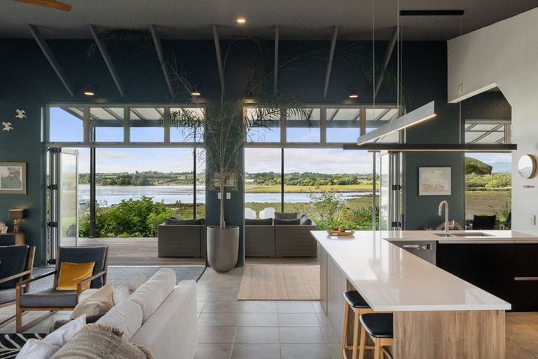 Photo of property in 38 Tanners Point Road, Tanners Point, Katikati, 3177