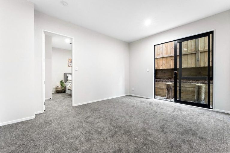 Photo of property in 6 La Bella Road, Hobsonville, Auckland, 0616