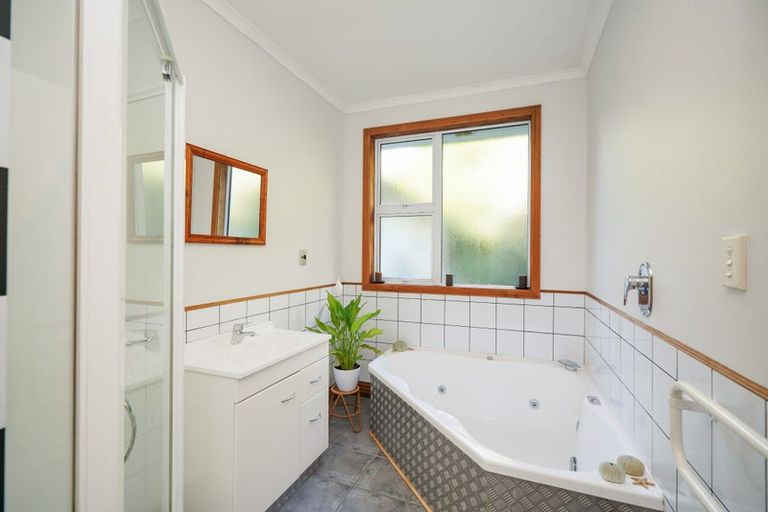 Photo of property in 4 Spence Avenue, Otatara, Invercargill, 9879