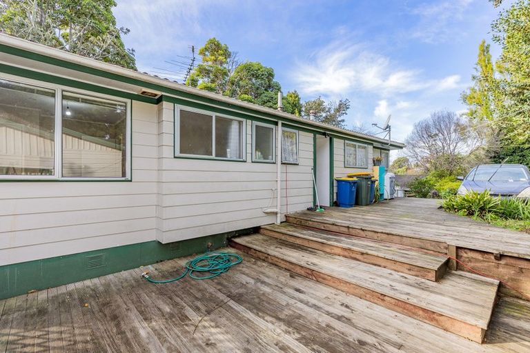 Photo of property in 11 Kilcar Place, Massey, Auckland, 0614