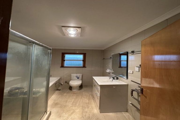 Photo of property in 19 Aileen Place, Upper Riccarton, Christchurch, 8041