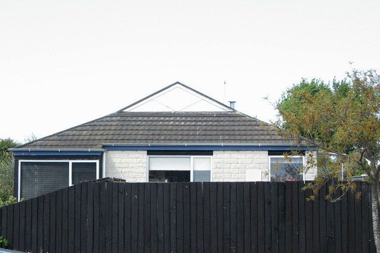 Photo of property in 48 Chipping Lane, Redwood, Christchurch, 8051