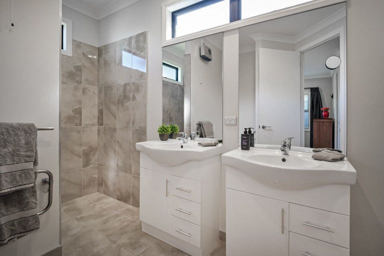 Photo of property in 5 Aoraki Road, Poraiti, Napier, 4112