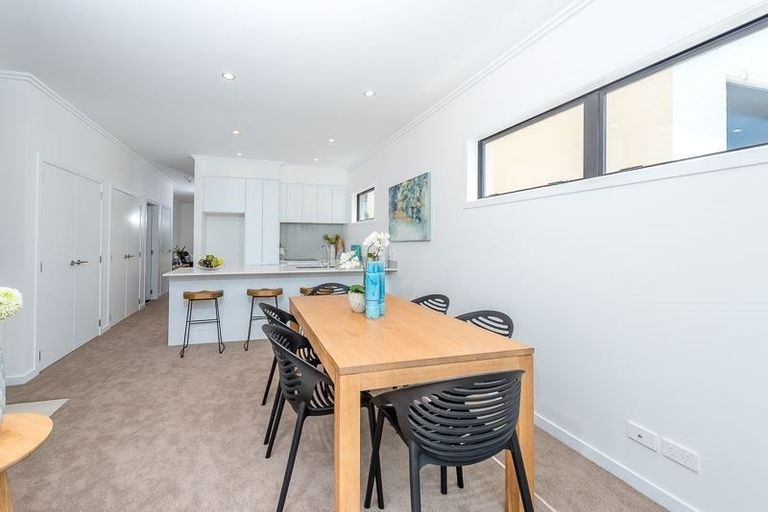 Photo of property in 12 Sacred Kingfisher Road, Hobsonville, Auckland, 0618