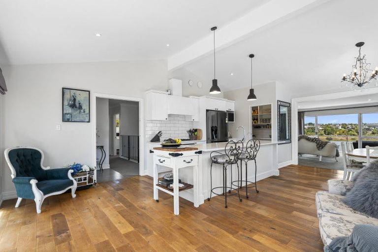 Photo of property in 28 Sunny Bay Road, Matua, Tauranga, 3110